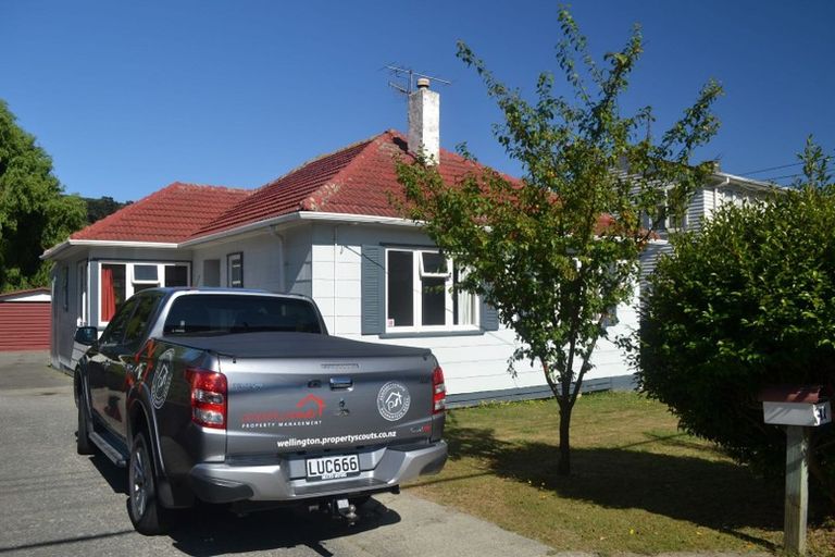 Photo of property in 86 Seddon Street, Naenae, Lower Hutt, 5011