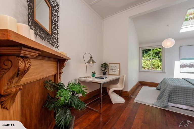 Photo of property in 5 Mcintyre Avenue, Mount Victoria, Wellington, 6011