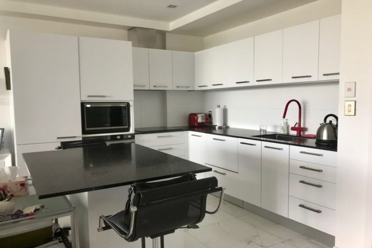 Photo of property in Maison Apartments, 404/16 Huron Street, Takapuna, Auckland, 0622