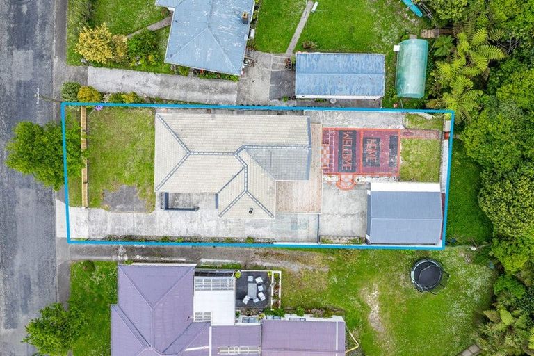Photo of property in 52 Lees Grove, Wainuiomata, Lower Hutt, 5014