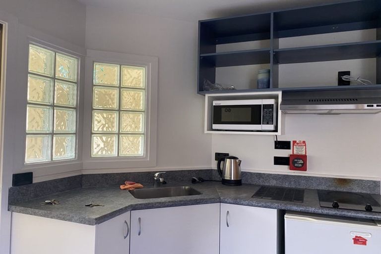 Photo of property in Basin Reserve Complex, 60/4 Sussex Street, Mount Cook, Wellington, 6021