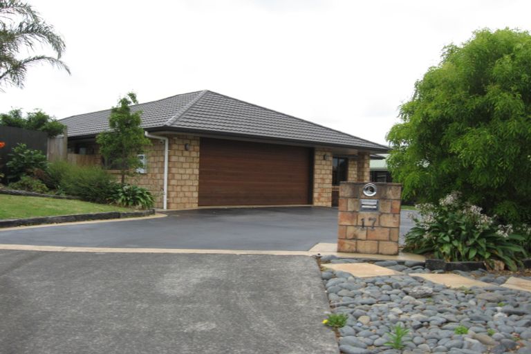 Photo of property in 17 Jacaranda Court, Pukekohe, 2120