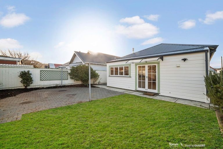 Photo of property in 174 Rongotai Road, Kilbirnie, Wellington, 6022