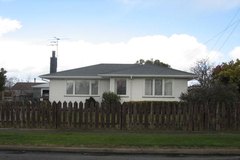 Photo of property in 3 Windsor Street, Solway, Masterton, 5810