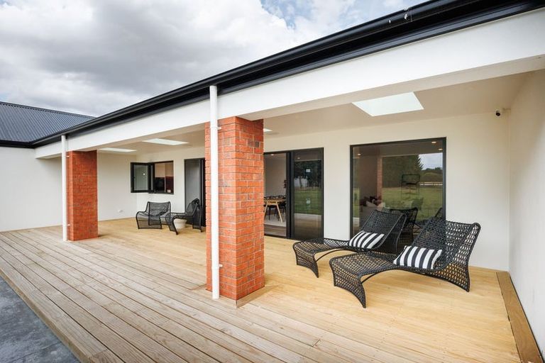 Photo of property in 11 Te Kahu Lane, Halcombe, Feilding, 4779