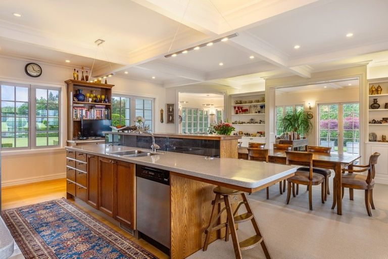 Photo of property in 423 Gillespie Place, Acacia Bay, Taupo, 3385