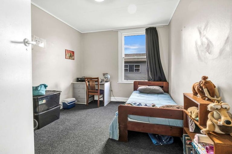 Photo of property in 16 Bignell Street, Gonville, Whanganui, 4501