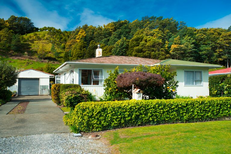 Photo of property in 14 Paraone Road, Tamarau, Gisborne, 4010
