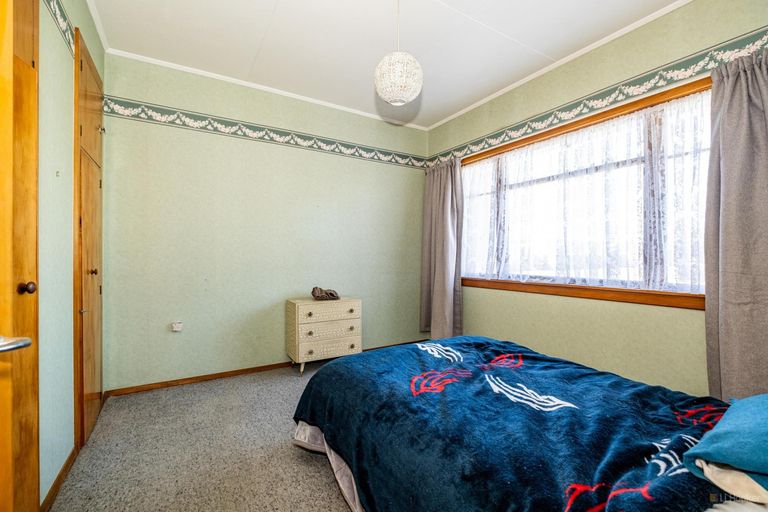 Photo of property in 28 Leonard Street, Waimate, 7924