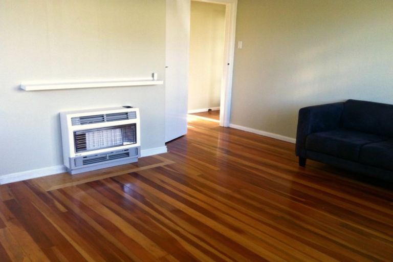 Photo of property in 75 Commercial Road, Helensville, 0800