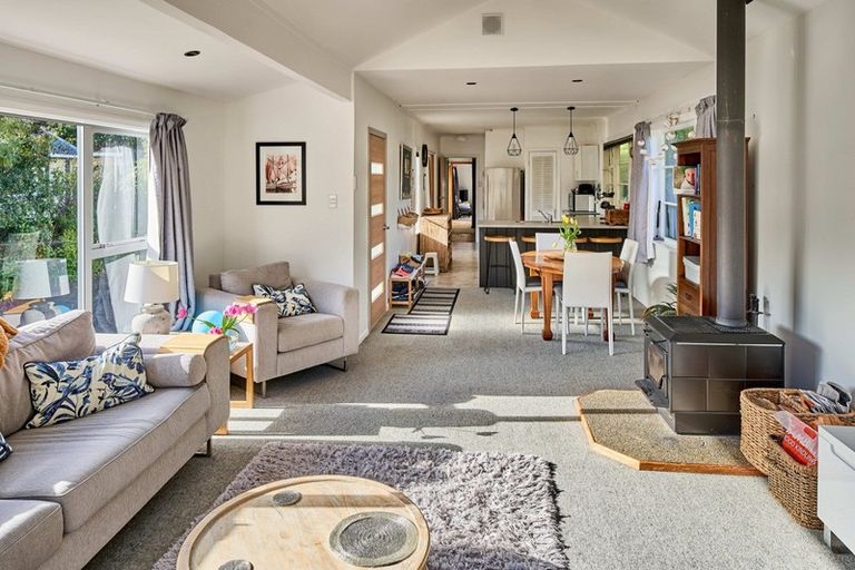 Photo of property in 37 Cluny Road, Plimmerton, Porirua, 5026