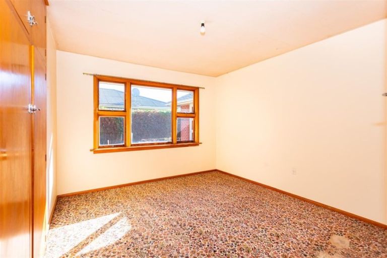 Photo of property in 340 Memorial Avenue, Burnside, Christchurch, 8053