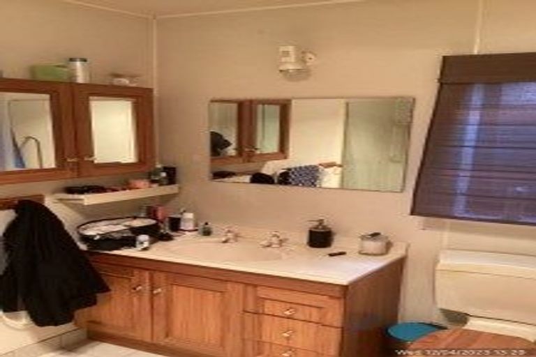 Photo of property in 2 Yarrum Lane, Avonhead, Christchurch, 8042