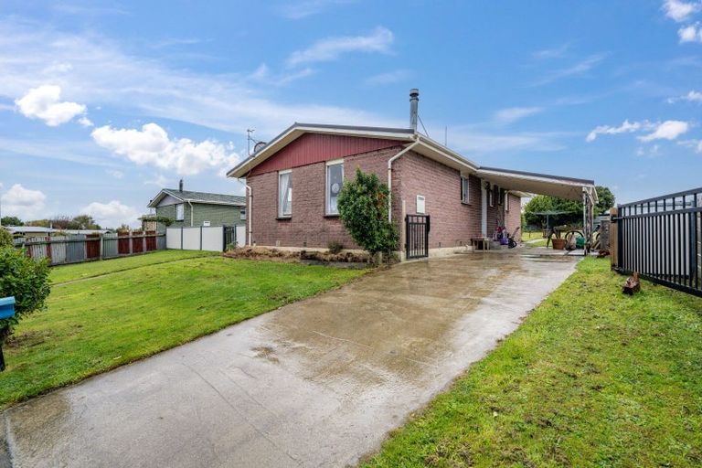 Photo of property in 73 Dunbeath Crescent, Kew, Invercargill, 9812