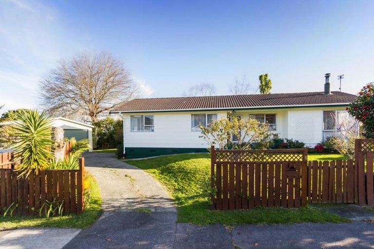 Photo of property in 5 Fairdale Avenue, Red Hill, Papakura, 2110
