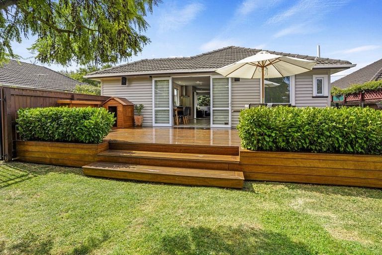 Photo of property in 35 Heath Street, Burnside, Christchurch, 8053