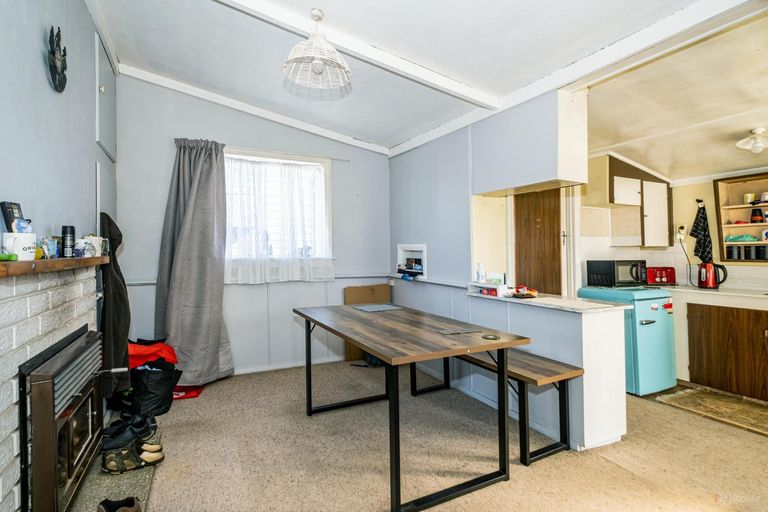 Photo of property in 28 Leonard Street, Waimate, 7924