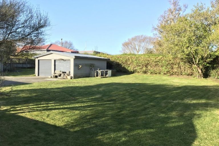 Photo of property in 15 Mary Street, Winton, 9720