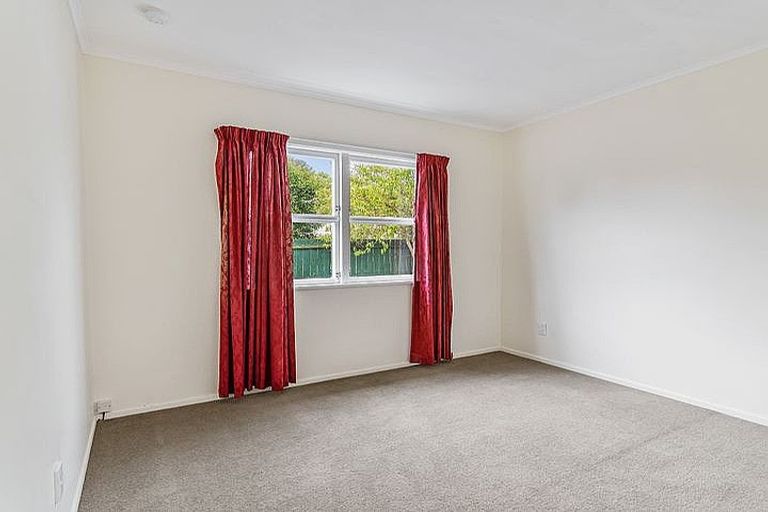 Photo of property in 25 Manuroa Road, Takanini, 2112