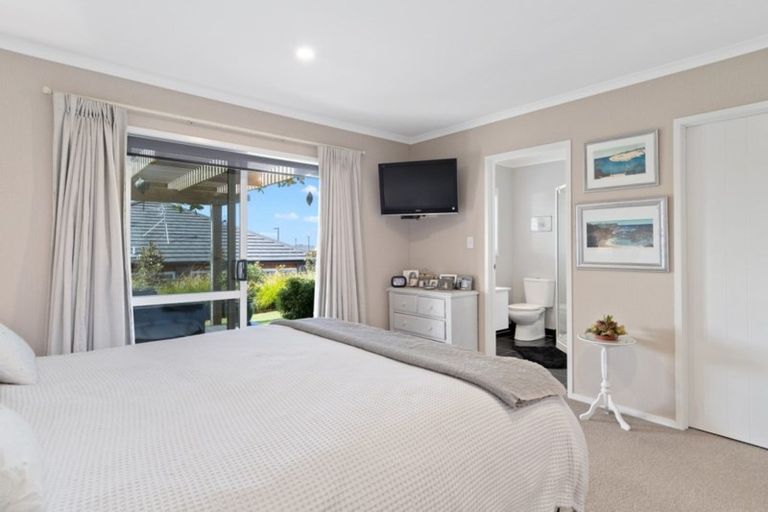 Photo of property in 15 Parkland Rise, Omokoroa, 3114