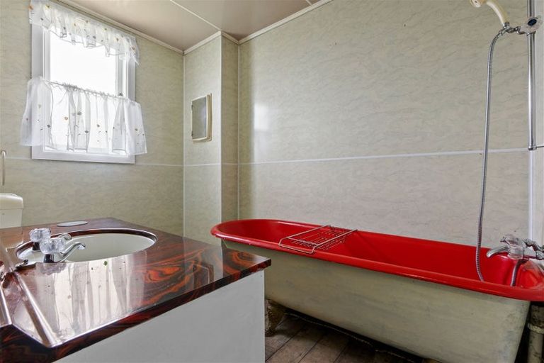 Photo of property in 433 Great South Road, Opaheke, Papakura, 2113