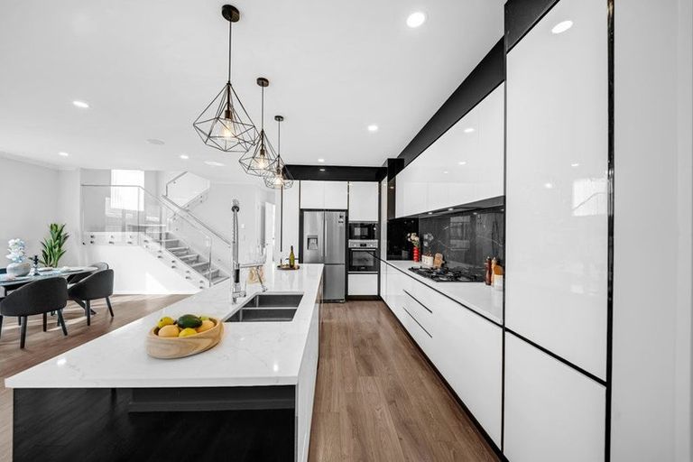 Photo of property in 81 Tir Conaill Avenue, Flat Bush, Auckland, 2019