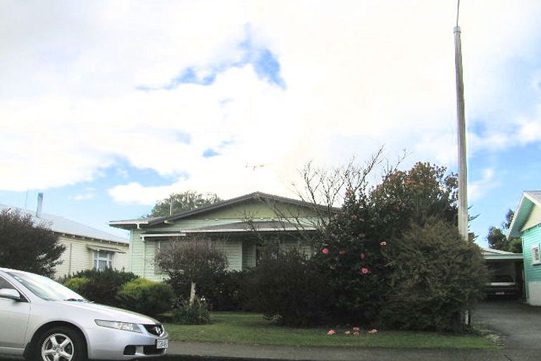 Photo of property in 422 Massey Street, Akina, Hastings, 4122