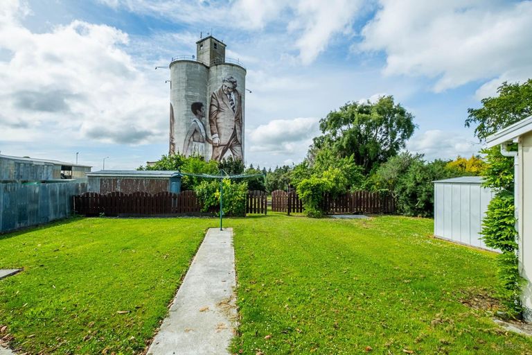 Photo of property in 85 Shearman Street, Waimate, 7924