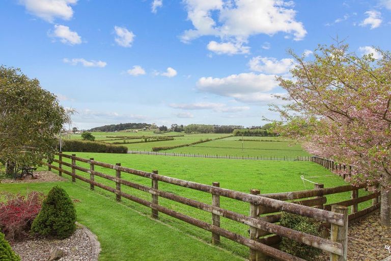 Photo of property in 137 Hart Road, Pukekohe, 2676