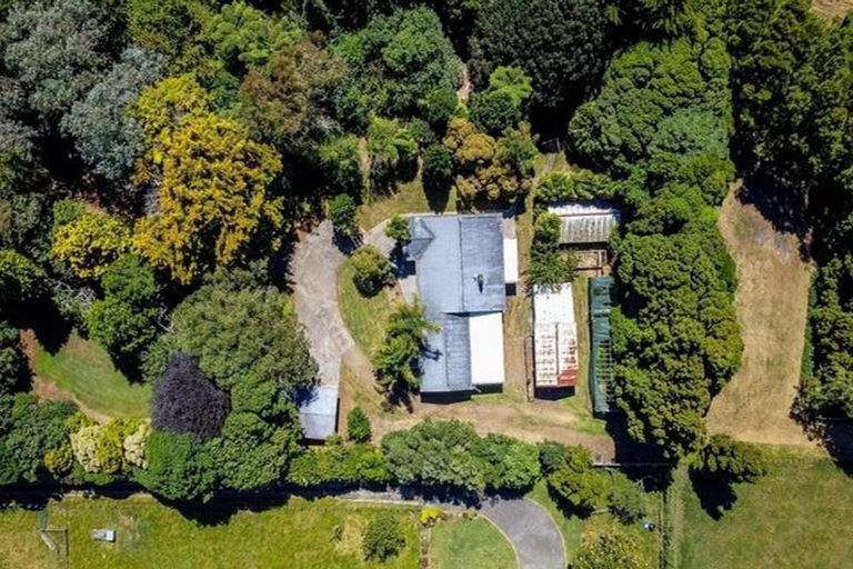 Photo of property in 1252 Devon Road, Sentry Hill, New Plymouth, 4373