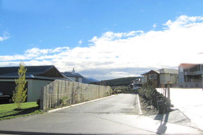 Photo of property in 18 Mataraki Place, Wanaka, 9305