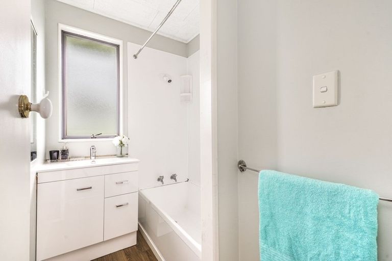 Photo of property in 68a Montgomery Crescent, Bader, Hamilton, 3206