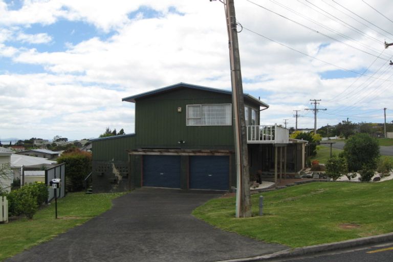 Photo of property in 38 Tiri Road, Manly, Whangaparaoa, 0930