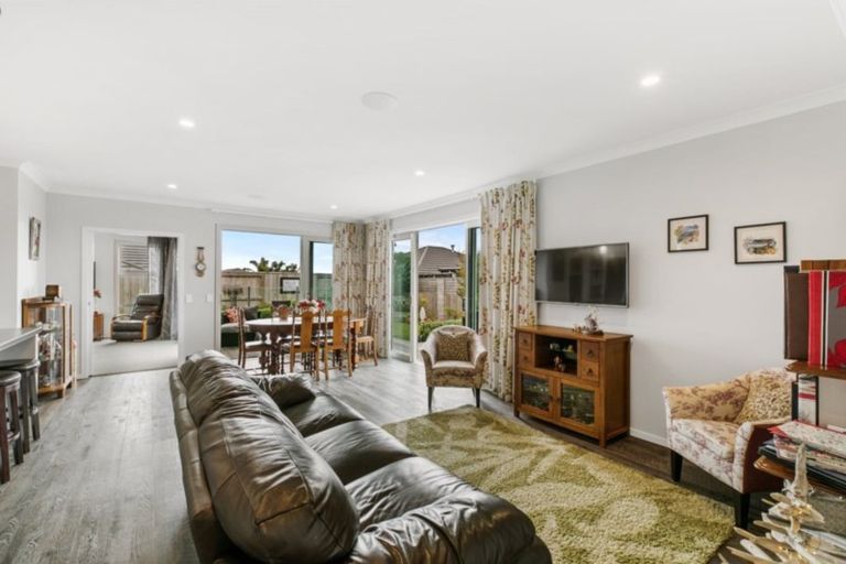 Photo of property in 43 Excelsa Place, Papamoa Beach, Papamoa, 3118