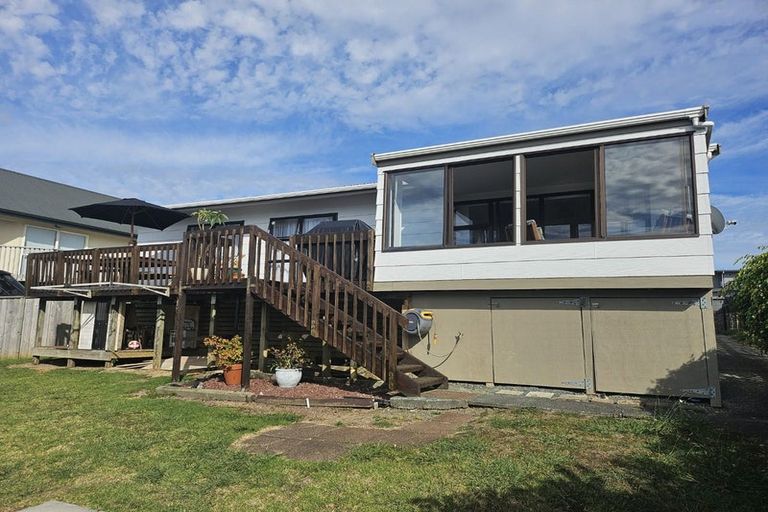 Photo of property in 12 Arohia Place, Snells Beach, 0920