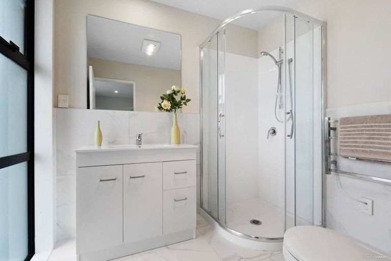 Photo of property in 18b Hollowout Street, Takanini, 2112