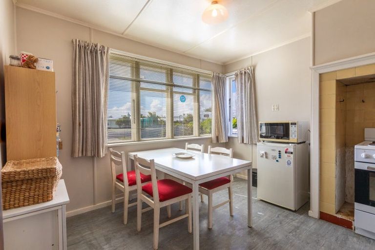 Photo of property in 18 Christian Street, Dannevirke, 4930