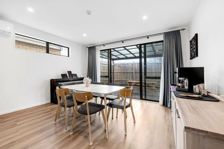 Photo of property in 10 Koropiko Lane, Flat Bush, Auckland, 2019