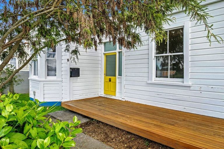 Photo of property in 15 Kelvin Street, Aramoho, Whanganui, 4500