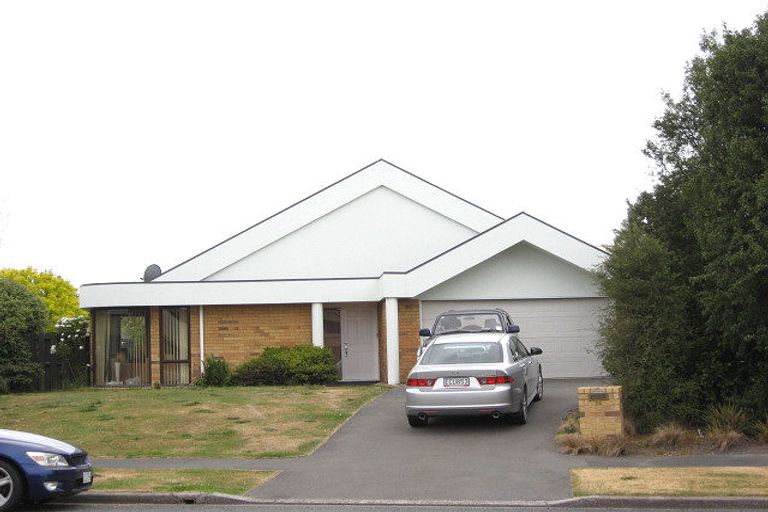 Photo of property in 36 Anglesea Avenue, Parklands, Christchurch, 8083