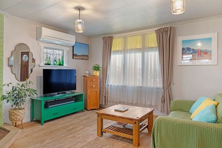 Photo of property in 87 Russell Street, Westport, 7825