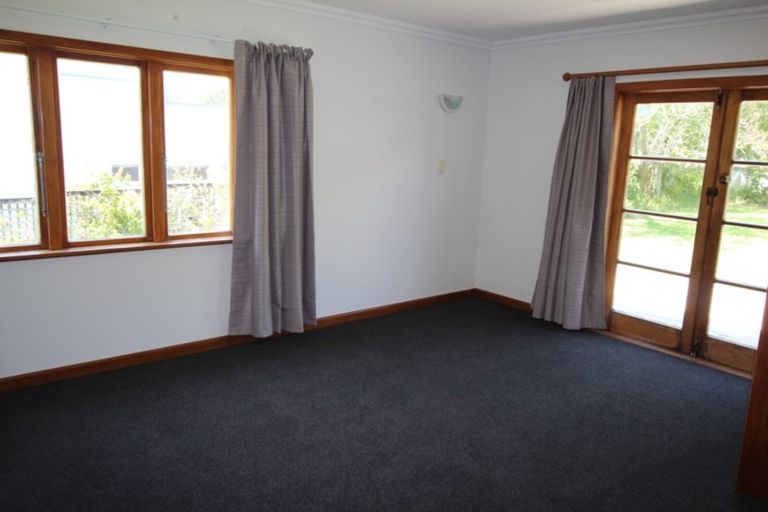 Photo of property in 83 Atawhai Road, Fitzherbert, Palmerston North, 4410