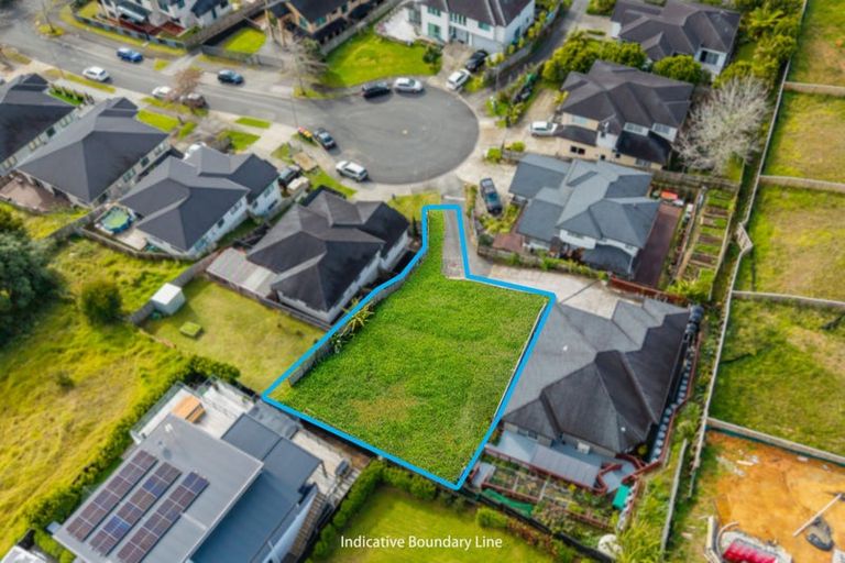 Photo of property in 12 Blewitt Court, Swanson, Auckland, 0614