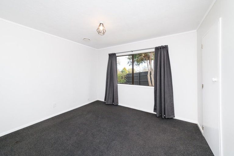 Photo of property in 27 Mcleavey Drive, Kelvin Grove, Palmerston North, 4414