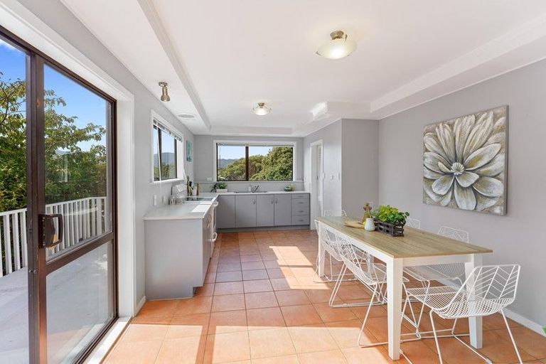 Photo of property in 167 Tutere Street, Waikanae Beach, Waikanae, 5036