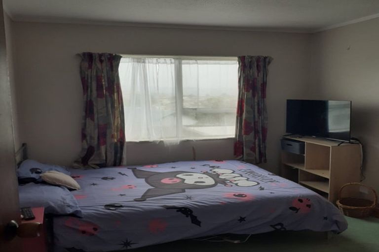 Photo of property in 12 Staysail Place, Whitby, Porirua, 5024