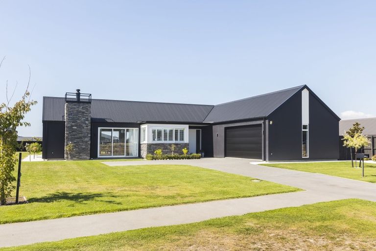 Photo of property in 10 Silver Peaks Drive, West Melton, 7618