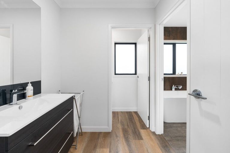 Photo of property in 258 Baker Road, Berwick Forest, Outram, 9073