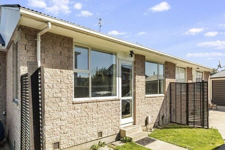 Photo of property in 3/25 Whitmore Street, Edgeware, Christchurch, 8013