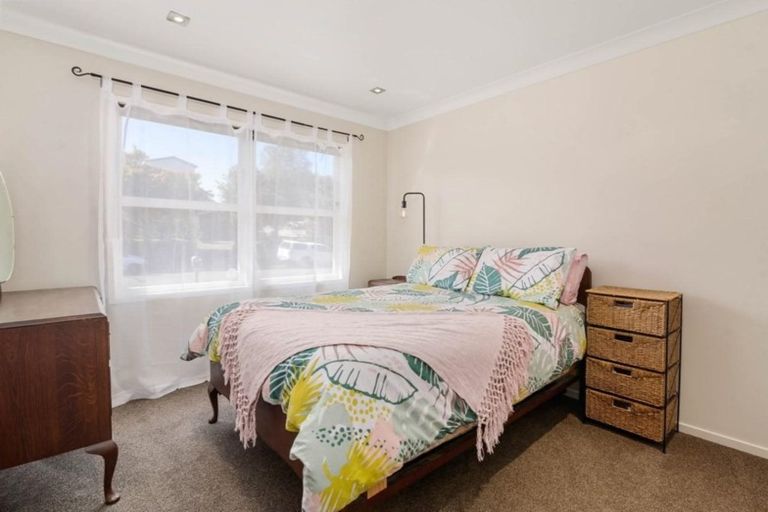 Photo of property in 1 Walnut Place, Owhata, Rotorua, 3010